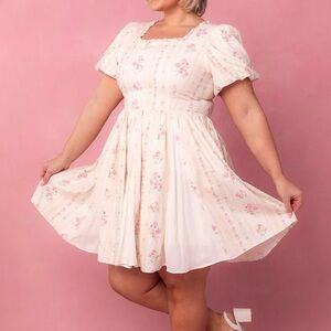 Ivy city Flowers For All Dress in Vintage Floral